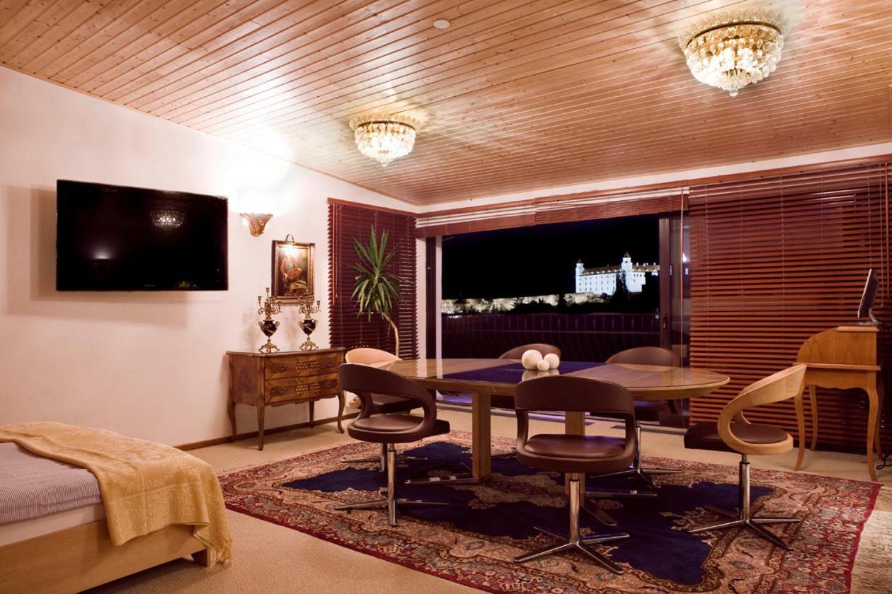 Panoramic Castle Suite With Free Private Parking Μπρατισλάβα Εξωτερικό φωτογραφία